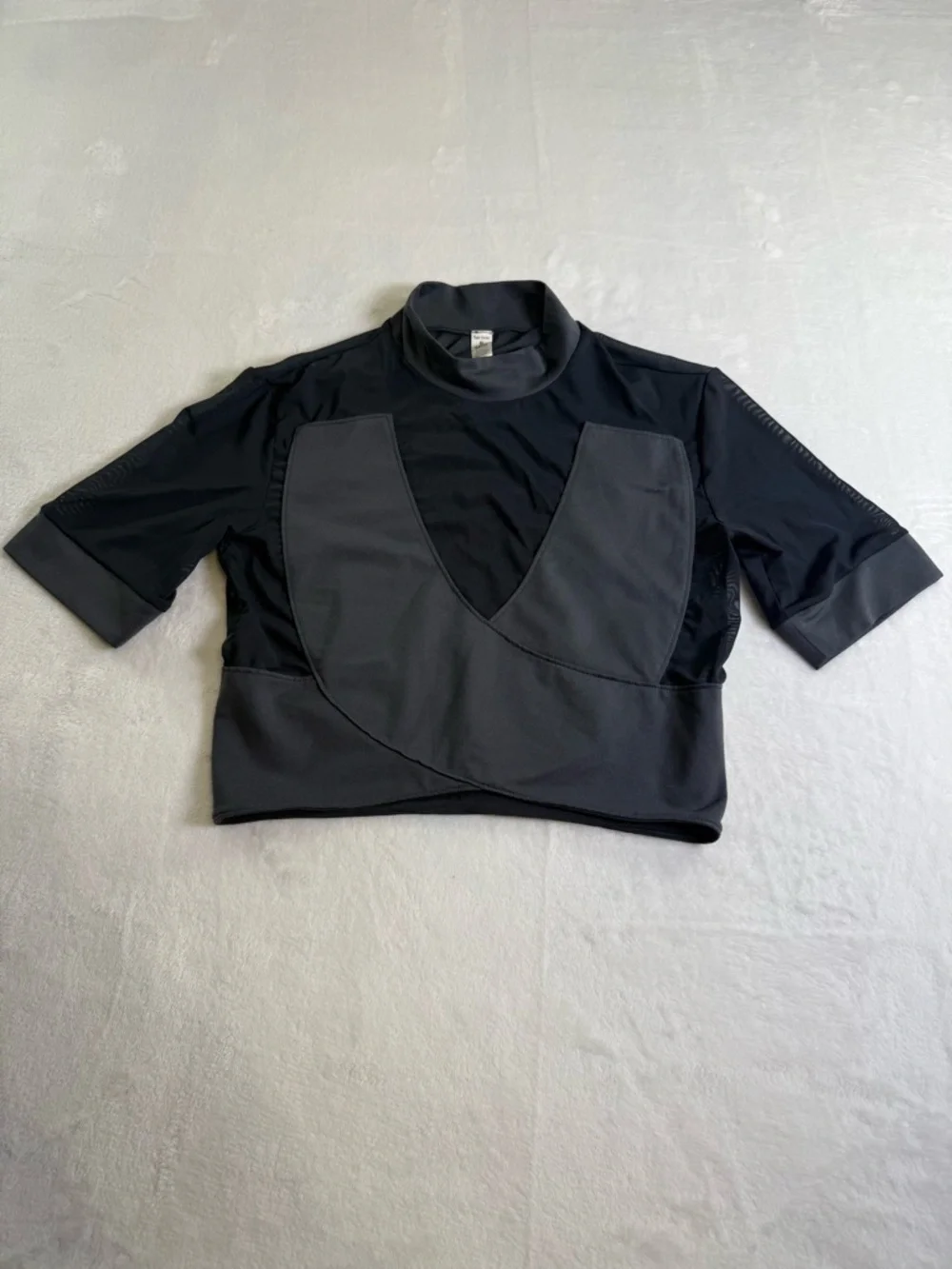 ALO Yoga Black‎  and Gray Mesh Mock Neck Cropped Top with Layered Panels
